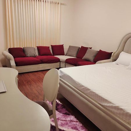 שארג'ה Arnim Suite - 3 Bedrooms Apartment מראה חיצוני תמונה