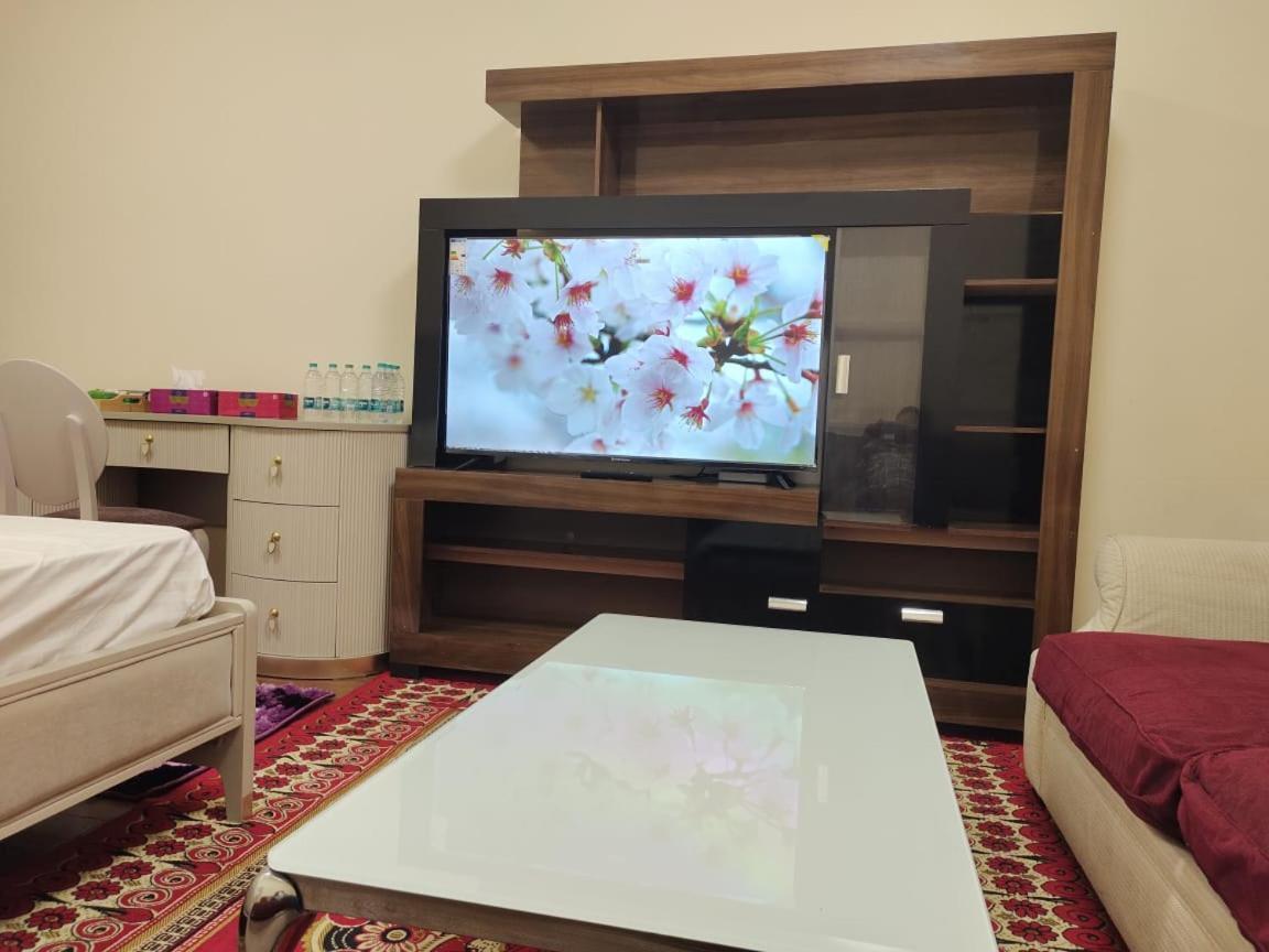 שארג'ה Arnim Suite - 3 Bedrooms Apartment מראה חיצוני תמונה