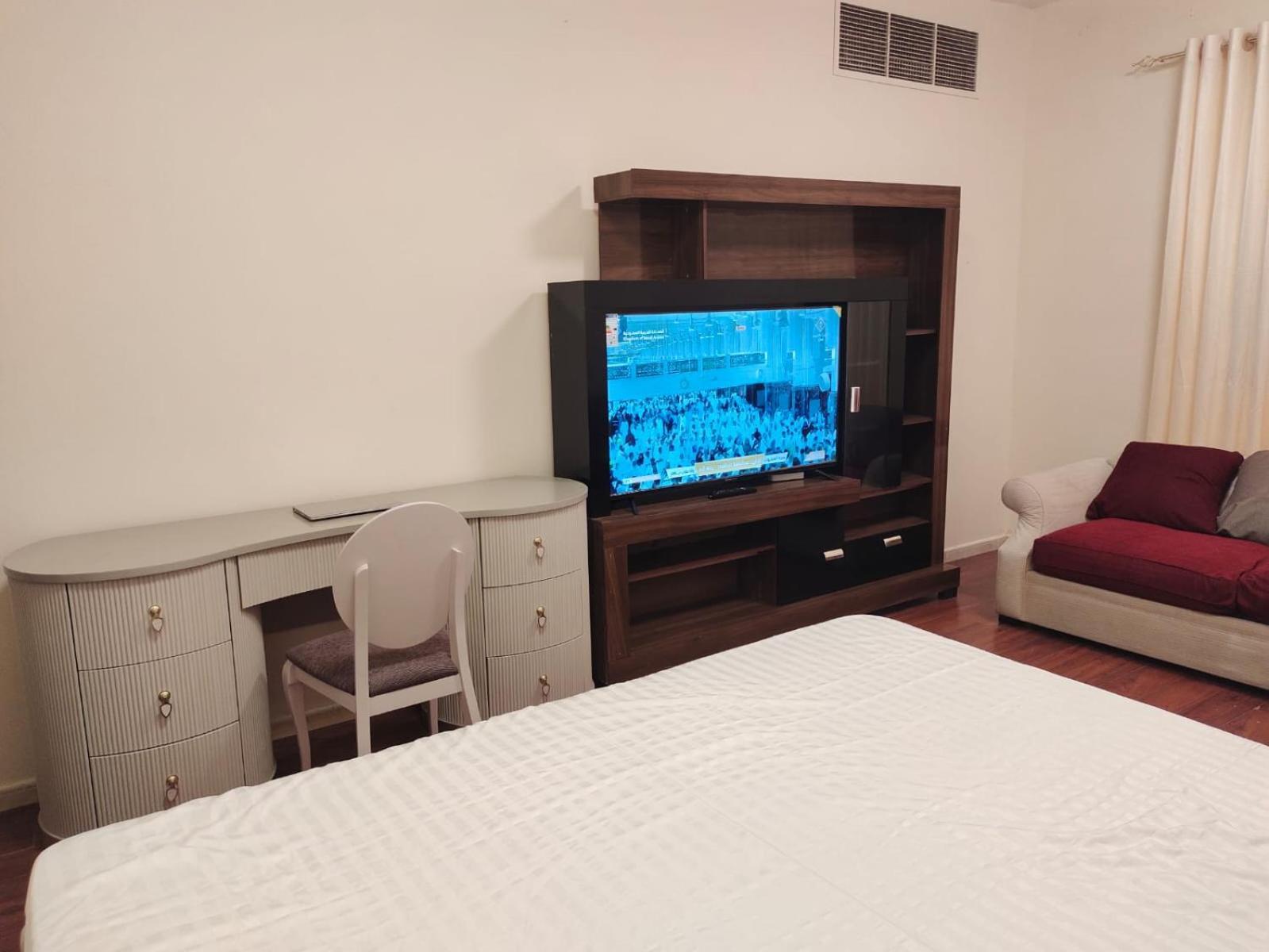 שארג'ה Arnim Suite - 3 Bedrooms Apartment מראה חיצוני תמונה