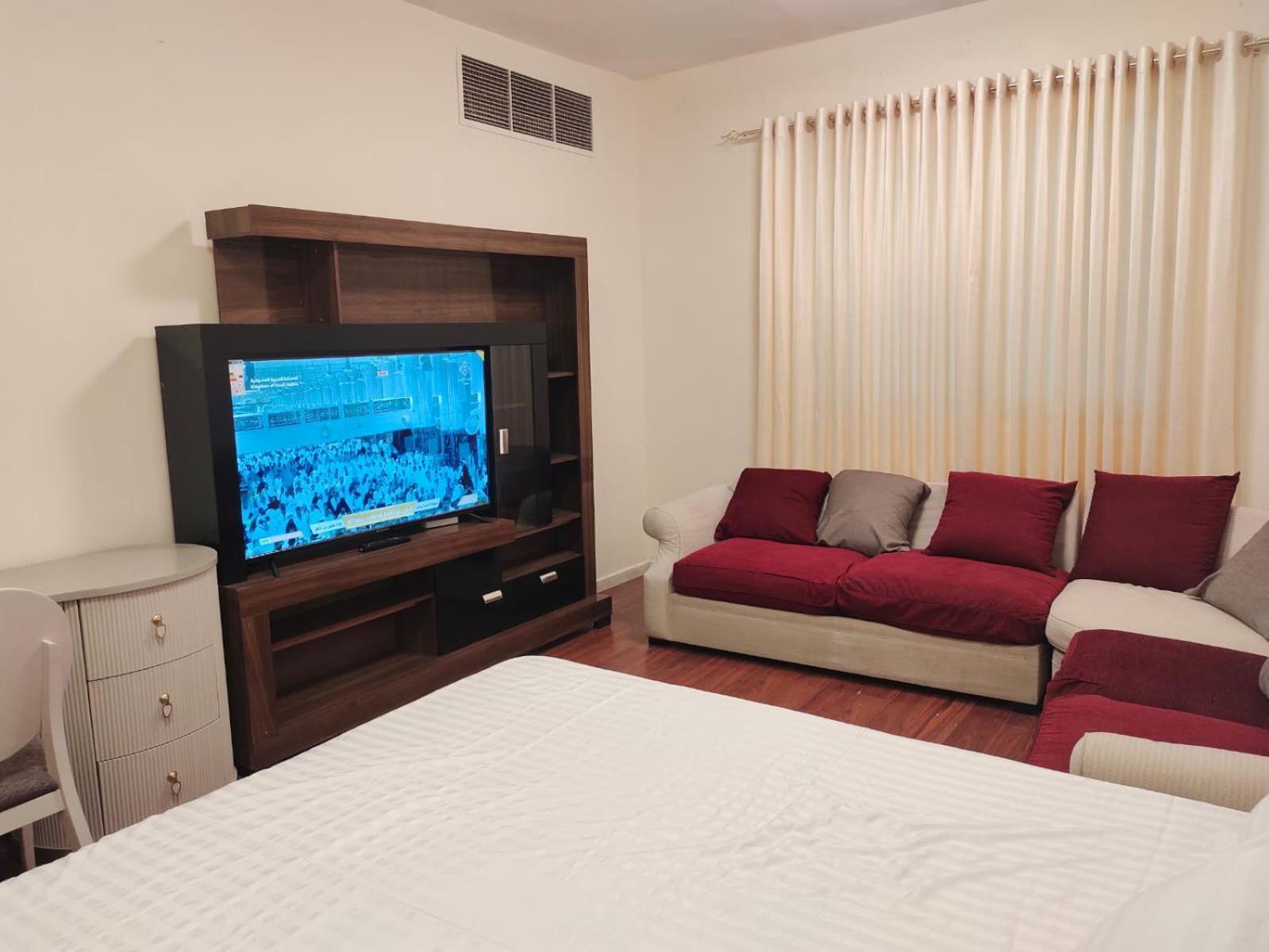 שארג'ה Arnim Suite - 3 Bedrooms Apartment מראה חיצוני תמונה