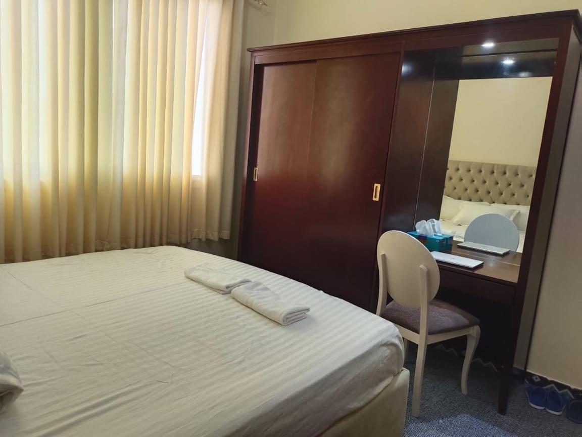 שארג'ה Arnim Suite - 3 Bedrooms Apartment מראה חיצוני תמונה