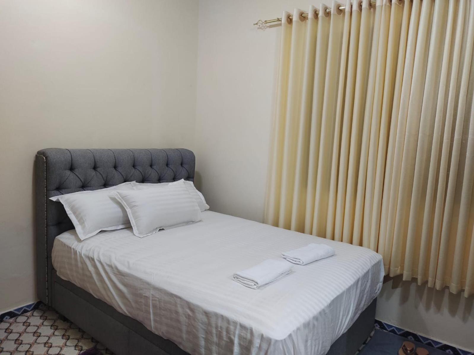 שארג'ה Arnim Suite - 3 Bedrooms Apartment מראה חיצוני תמונה